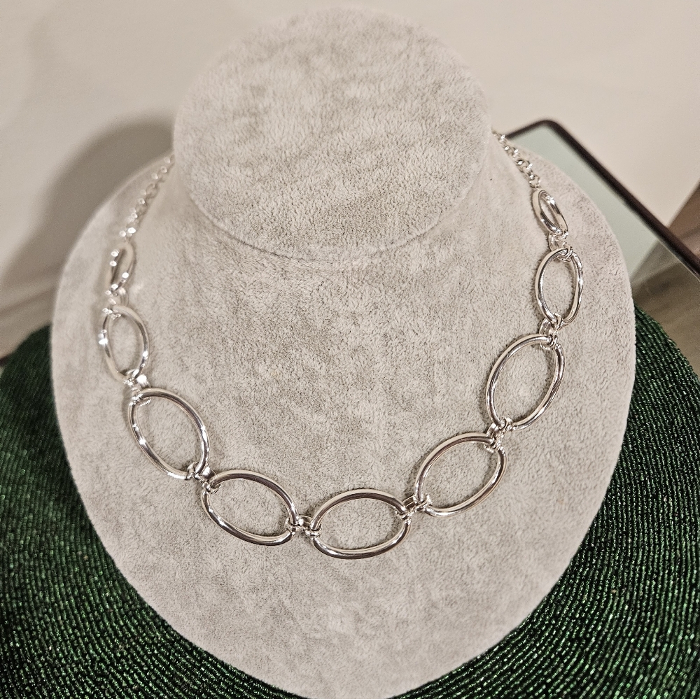 Premier Designs Silver Oval Link Necklace